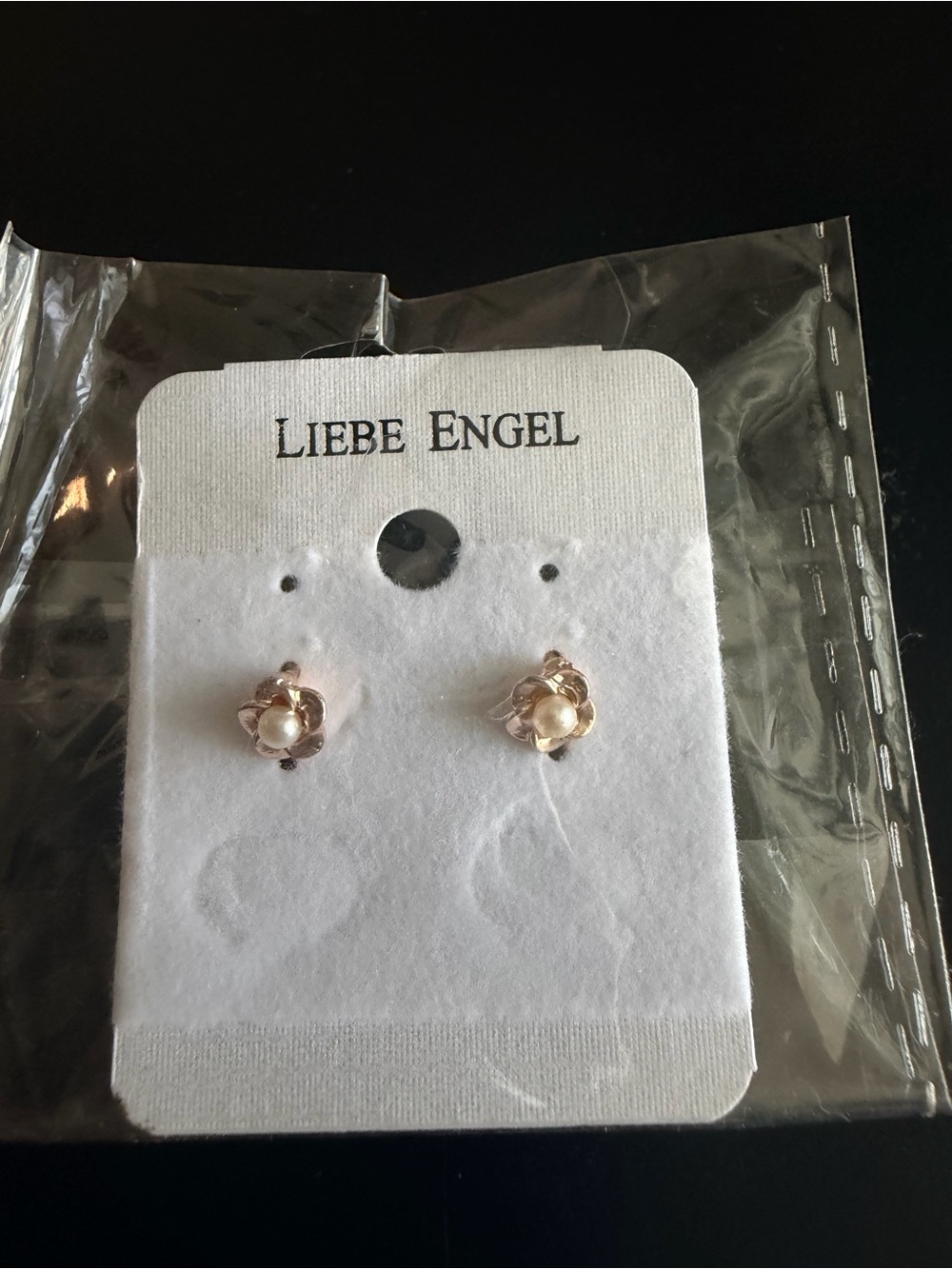 Rose Gold Pearl Flower Stud Earrings